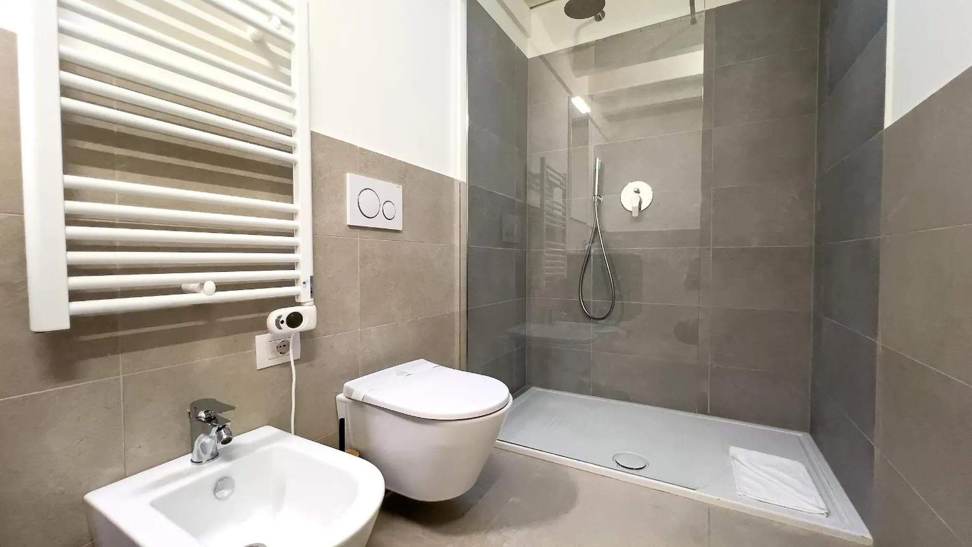 Bright Apartment With Terrace And Pool Milan 0*,  Italy